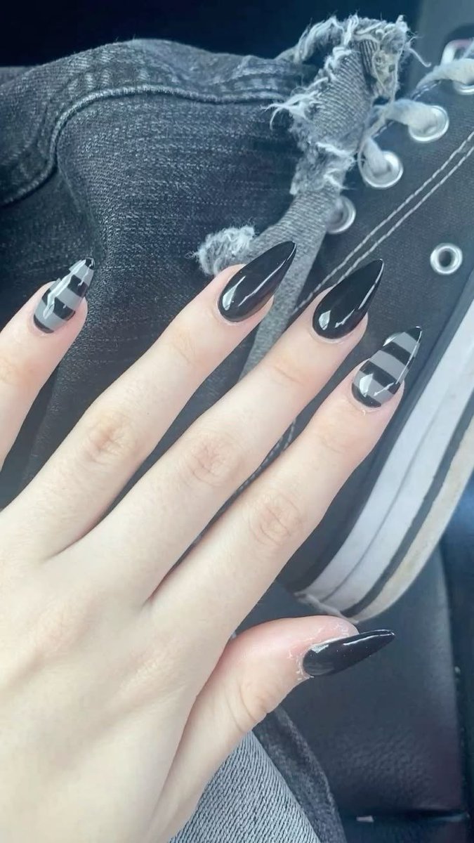 Johnpilot256's tweet photo. How Pinterest sees you 👀

• Character 
• Plushie
• Nails 
• Quote 

I'm a fan of this actually, I like this a lot https://t.co/OLEAXeb5DQ