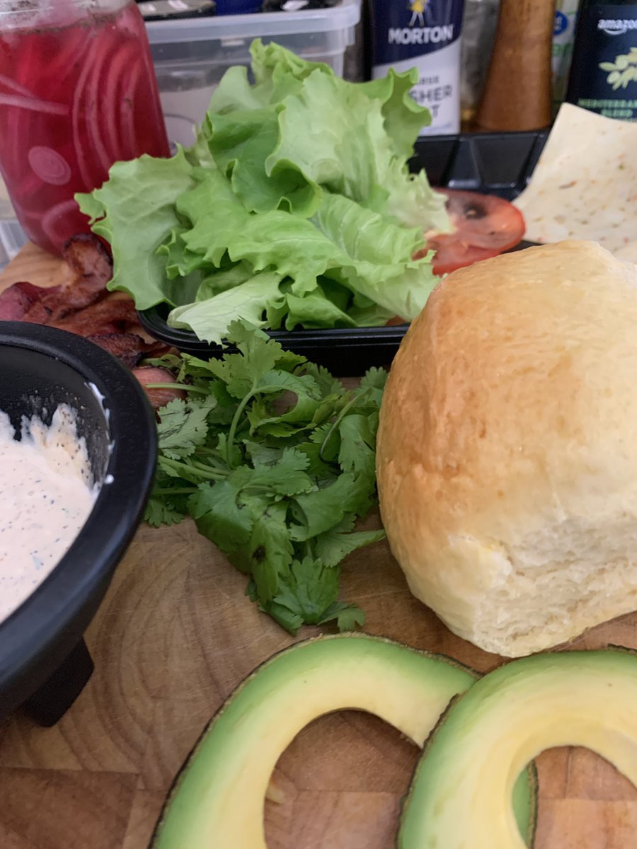 SoleGrille's tweet photo. Chipotle Chicken Melt...
Adobo grilled chicken, Avacado, Fresh Cilantro, Lime Crème, Hickory Smoked Bacon, Pickled Onions, Butter Lettuce, Gouda Cheese and fresh cilantro. https://t.co/q75FDPNDGG