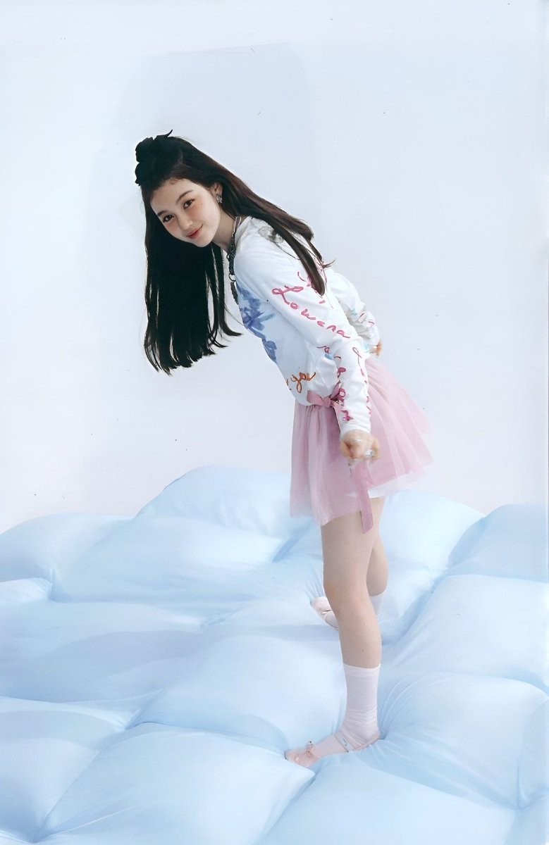 DaniellePopBase's tweet photo. #다니엘 #DANIELLE˖ ࣪ 🎀˖ https://t.co/MRiGR0PIuu