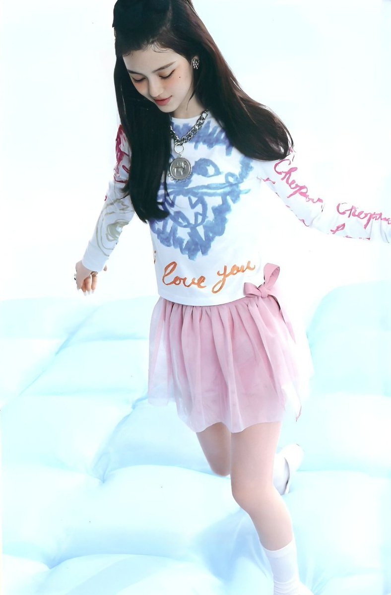 DaniellePopBase's tweet photo. #다니엘 #DANIELLE˖ ࣪ 🎀˖ https://t.co/MRiGR0PIuu