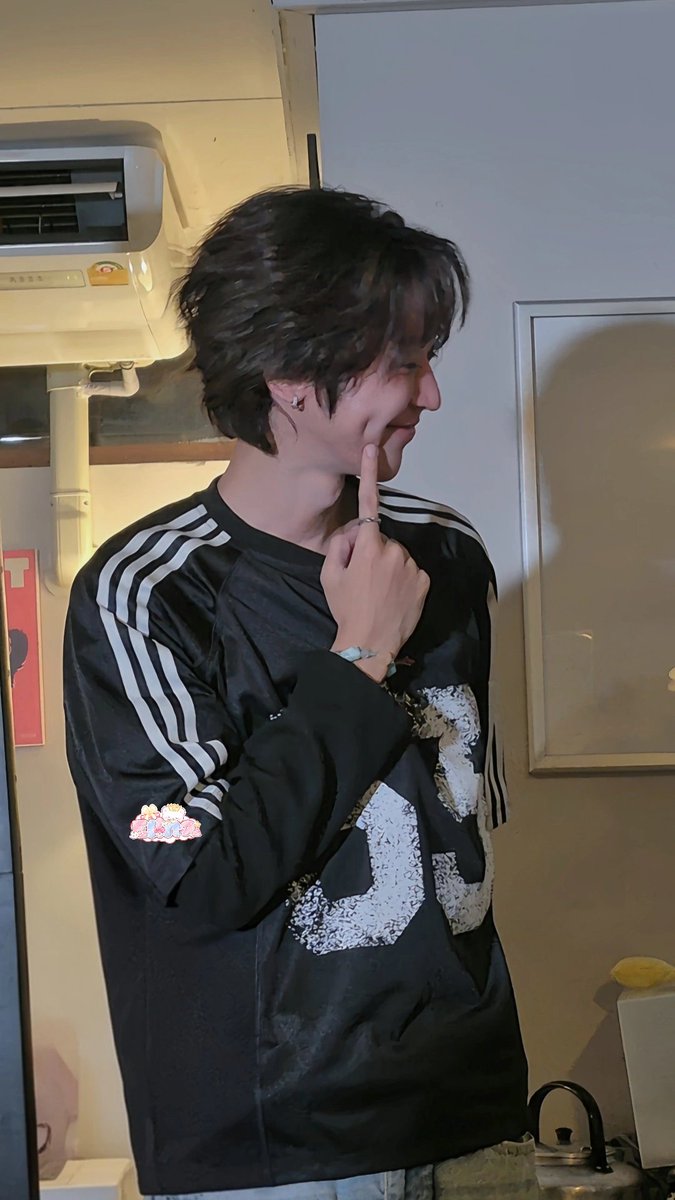 elina_blooms's tweet photo. Happy Birthday, Kade!🎂🎉
Sending thousands of loves from a fan in Vietnam🇻🇳 to you. Thank you for always being a source of positive energy for me. May your new age be full of health, happiness, and even more explosive success!
#KADEUp_To_28
#kzonefamily #kzone #kadetanapon #kade https://t.co/azowsM0yAR