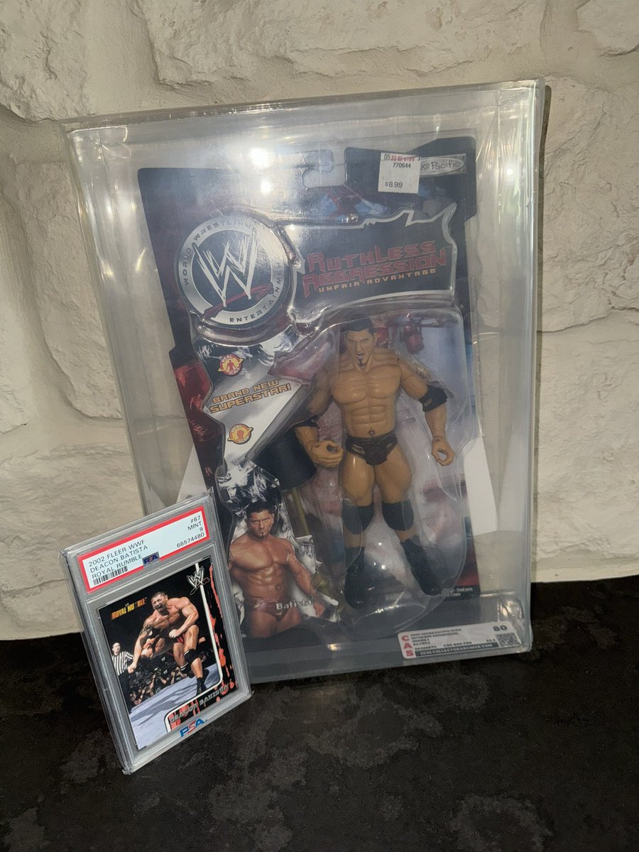 TheMattCardona's tweet photo. Rookie cards are a big deal in the collecting world. Will rookie figures be next?! Here’s my Batista rookie card AND rookie figure! @majorwfpod @casgrading https://t.co/mSMrEVVplG