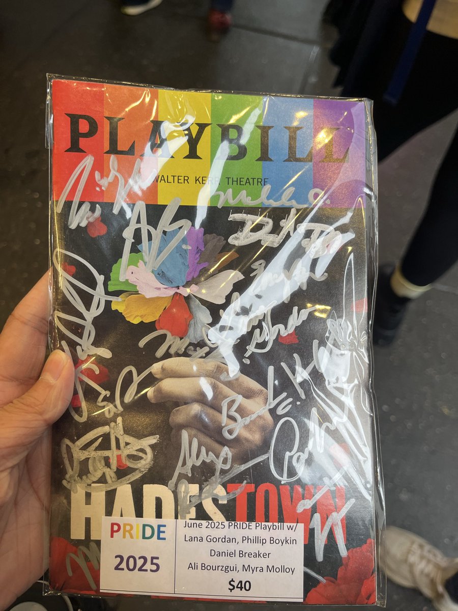 ksoohq's tweet photo. i survived broadway flea https://t.co/rD7uF4iYwm
