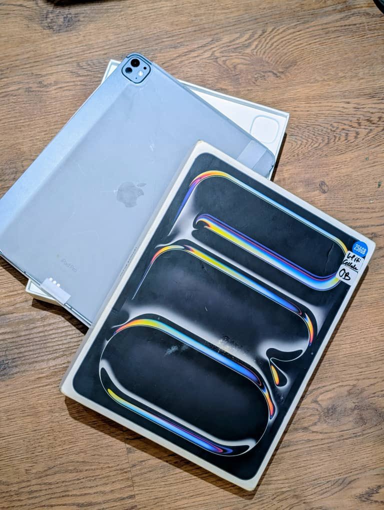 ITgadgetsng's tweet photo. Open Box iPad Pro M4 Chip 13inch 256Gb WiFi + Cellular Available @ ₦1,250,000 ✨ https://t.co/vwv5Kpf1LL