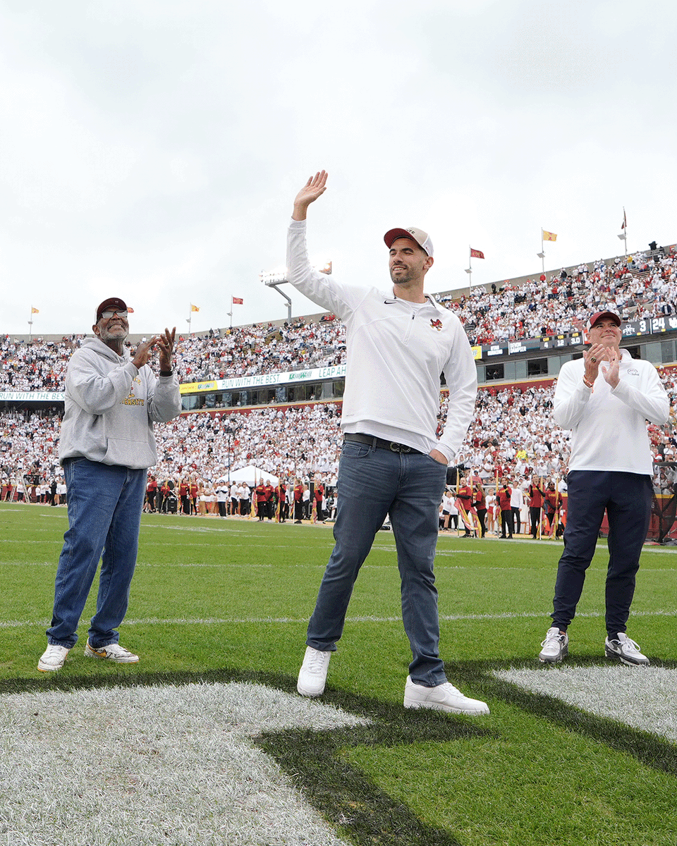 warriors's tweet photo. Cyclones royalty.

@georgesniang took the field yesterday as part of his Iowa State Athletics Hall of Fame induction weekend. https://t.co/uNMGJfjOJg