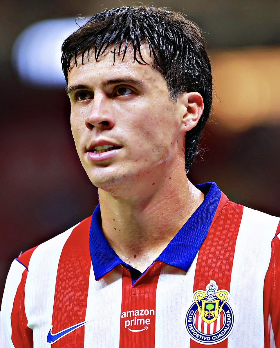 AllFutbolMX's tweet photo. 🚨🤯 BREAKING: OLYMPIACOS is reportedly interested in signing 24-year-old centre-back DIEGO CAMPILLO from Chivas. 🇬🇷🐐

Via @OlympiacosRTB - @transferfeedcom https://t.co/jUvECm505Y
