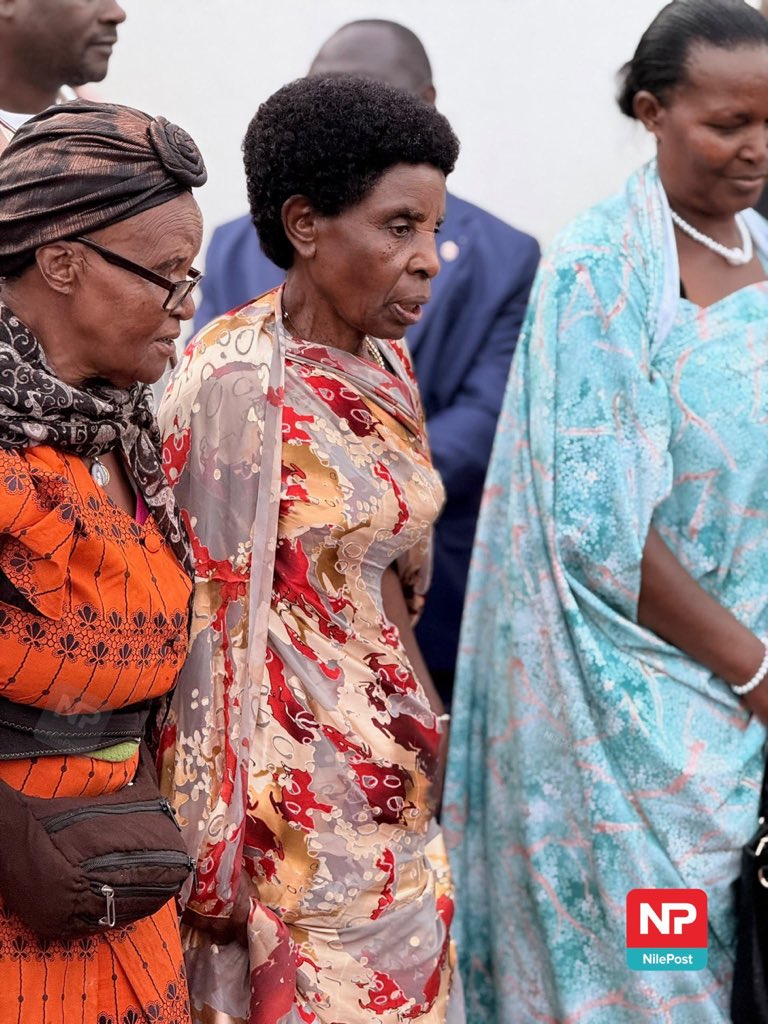 RSsemugera's tweet photo. The new Queen Mother Omugo Yusta Asiimwe Kijanangoma Amooti. https://t.co/gd7cE0iaug