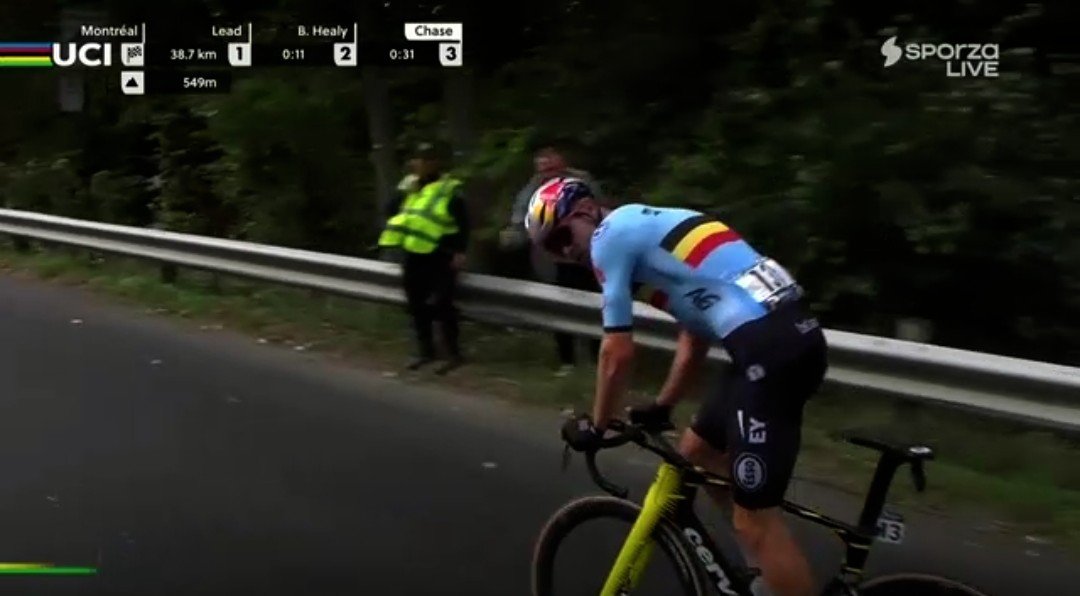 LeCyclismebelge's tweet photo. RESPECT ÉTERNEL MONSIEUR WOUT VAN AERT !!! 🎩🥹💫

LE COUREUR LE PLUS DÉVOUÉ DE L'HISTOIRE 🫶

#Montreal2026 https://t.co/zXavB7R4Yq