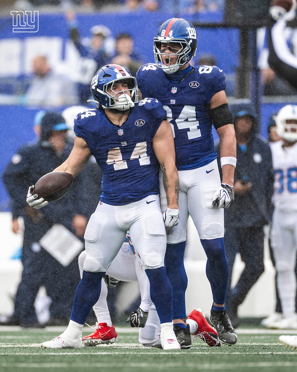 Giants's tweet photo. Two down https://t.co/5h0dUxq3BP
