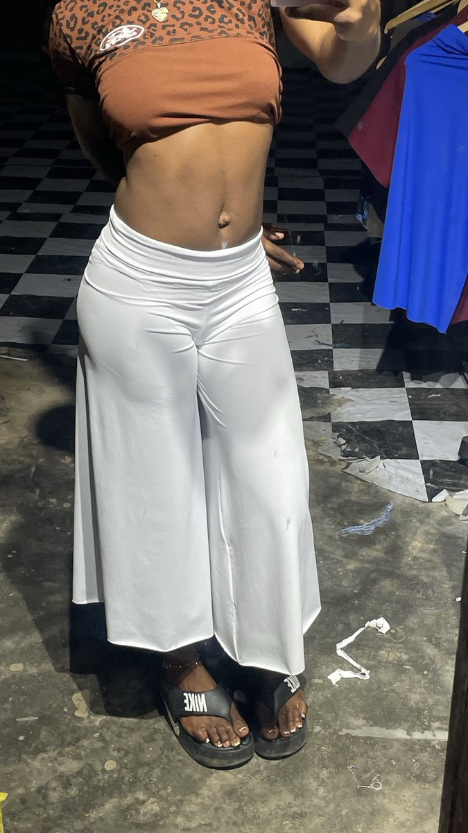 Franca_Jonah_'s tweet photo. Spent my entire day making Gaucho pantsssss. What a beauty!!

And yes, I sell too.🙂‍↔️

🏷️ 13,000 (size 6-8)
🏷️ 15,000 (size 10-12)
07061762234 https://t.co/Ins6JGkLM7