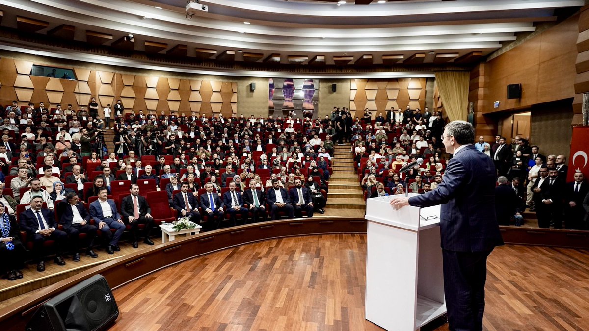 _yusufcoskun's tweet photo. 📍 İstanbul | Tuzla

Türkiye Yüzyılı Buluşmaları kapsamında Tuzla’da, Cumhurbaşkanı Yardımcımız Sayın @_cevdetyilmaz’ın teşrifleriyle hemşehrilerimiz, kanaat önderlerimiz ve gönül dostlarımızla bir araya geldik.

Günün başından bu yana gerçekleştirdiğimiz programlarımızın ardından, birlik ve beraberliğimizi güçlendiren bu güzel buluşmayla Tuzla’daki Türkiye Yüzyılı Buluşmalarımızı tamamladık.

Katılım sağlayan tüm hemşehrilerimize, kıymetli kanaat önderlerimize ve programın gerçekleşmesinde emeği geçen teşkilat mensuplarımıza teşekkür ediyorum.

#TürkiyeYüzyılıBuluşmaları