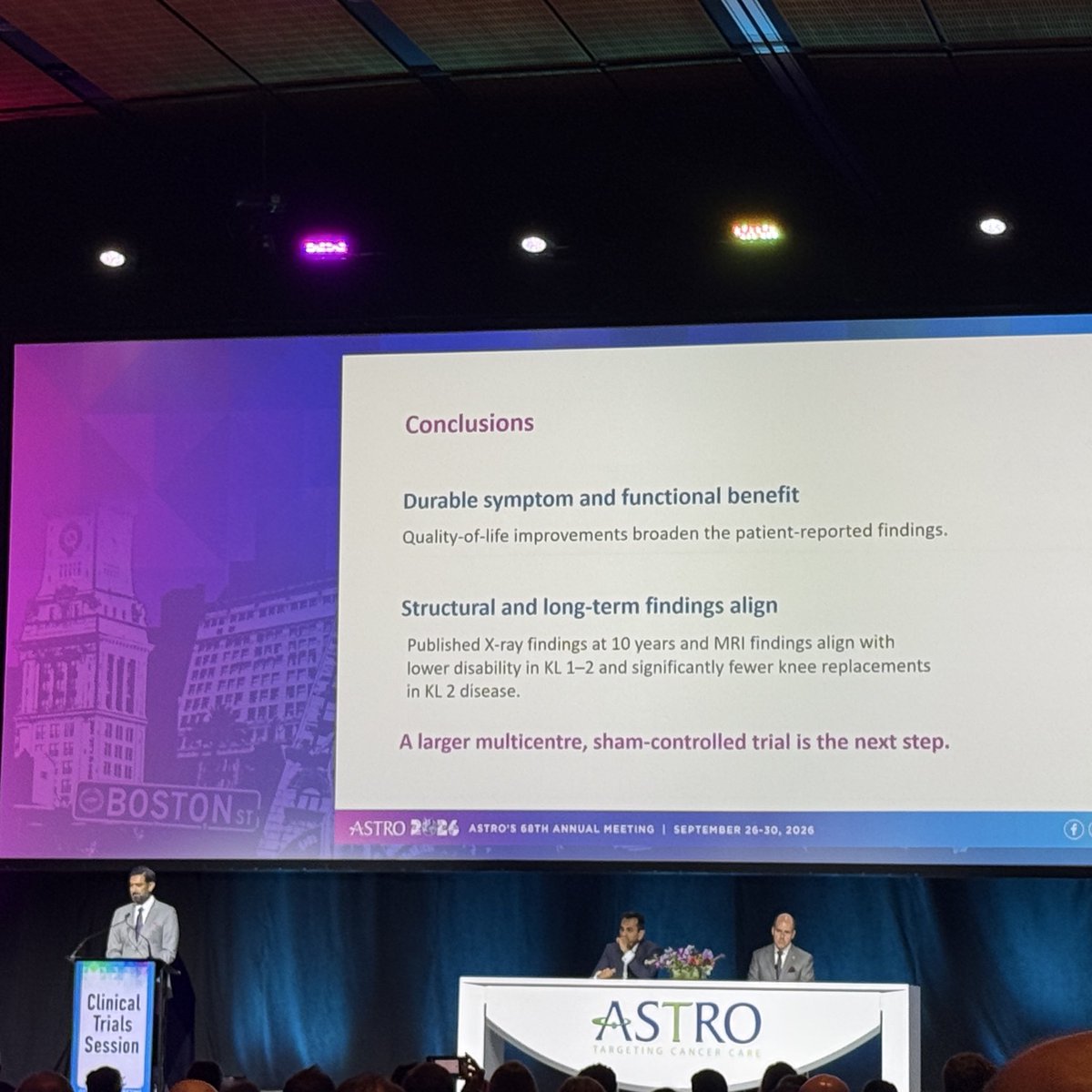 stuxrt's tweet photo. Tour de force trial for #osteoarthritis in clinical trials session #ASTRO26 with 13 year follow-up (!) from Russian colleagues show better pain control, less progressive joint deformity, less disability and knee replacements. @ASTRO_org #OA https://t.co/TzC7y7BKi8
