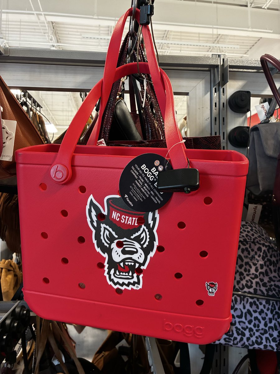 willowcheesy's tweet photo. #NCState Proud NC State alumnus! https://t.co/vsNiqRnf7S