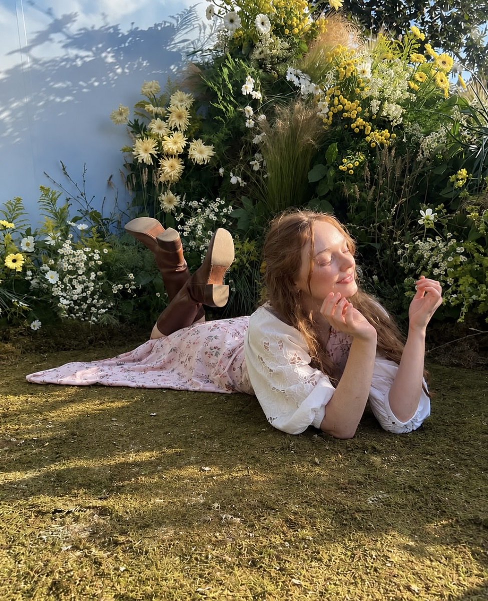 byhaileygraham's tweet photo. 𝐵𝑙𝑜𝑜𝑚𝑖𝑛𝑔 𝑔𝑒𝑛𝑡𝑙𝑦 🤍

               #blooming24dla 🌸 #dlaphoto ˚˖𓍢ִ໋❀ https://t.co/hb4ZzaacjF
