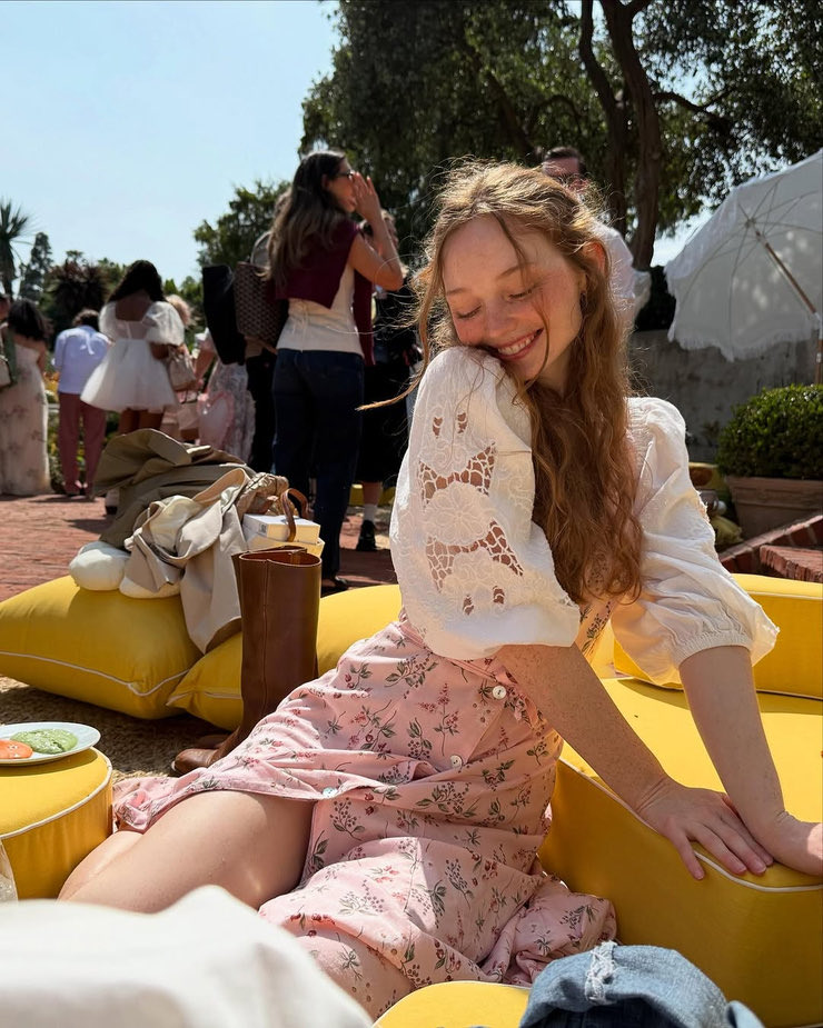 byhaileygraham's tweet photo. 𝐵𝑙𝑜𝑜𝑚𝑖𝑛𝑔 𝑔𝑒𝑛𝑡𝑙𝑦 🤍

               #blooming24dla 🌸 #dlaphoto ˚˖𓍢ִ໋❀ https://t.co/hb4ZzaacjF