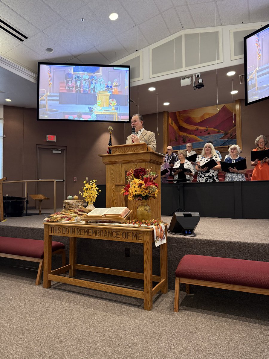 montyazmn's tweet photo. Pastor Chip was in vacation and let me preach at Grand Community Baptist. Such a loving church. Thanks pastor Chip. @azbaptists https://t.co/ehP1U24XMn