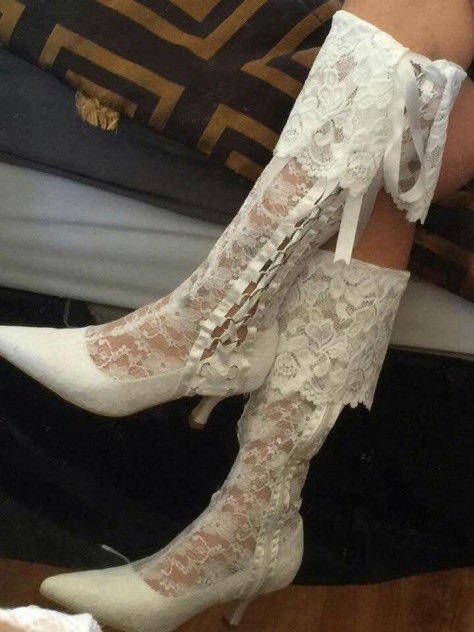 sophiaevaa_'s tweet photo. pretty bridal lace boots https://t.co/XXmKjRzLvE