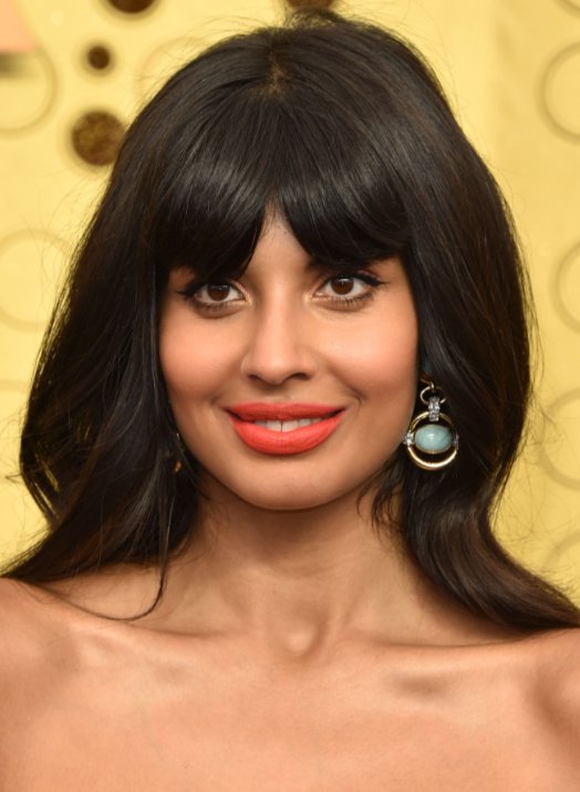 gabmulherrobo's tweet photo. Jameela Jamil, 1,80m, atriz incrível, carismatica, já dublou a WW e tem carinho pela personagem, idade parecida com a do Superman https://t.co/fAh3CgUbAy