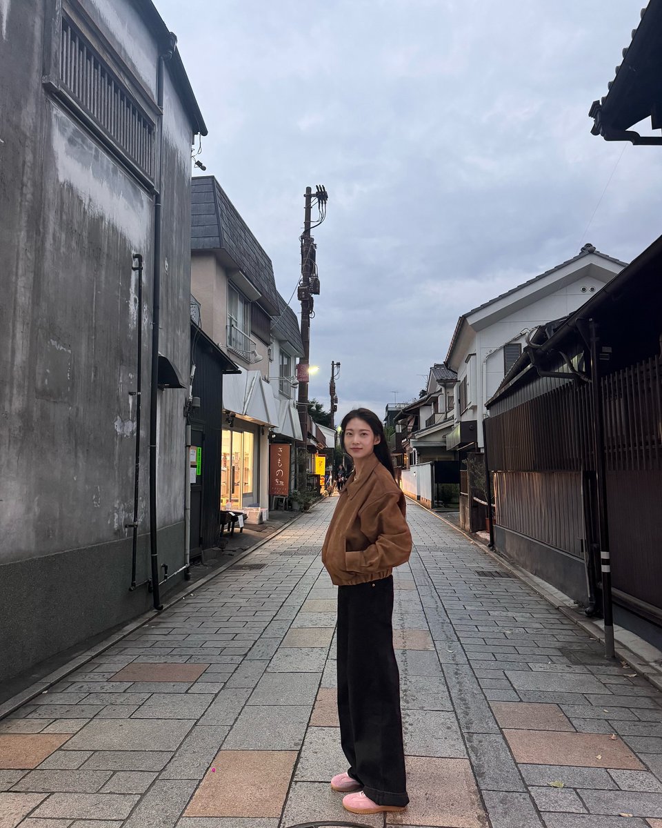 RayllanderRay's tweet photo. 今、一番旅行に行ってみたい場所はどこ？ 🐶
WNWI https://t.co/rEoNx3U2NZ