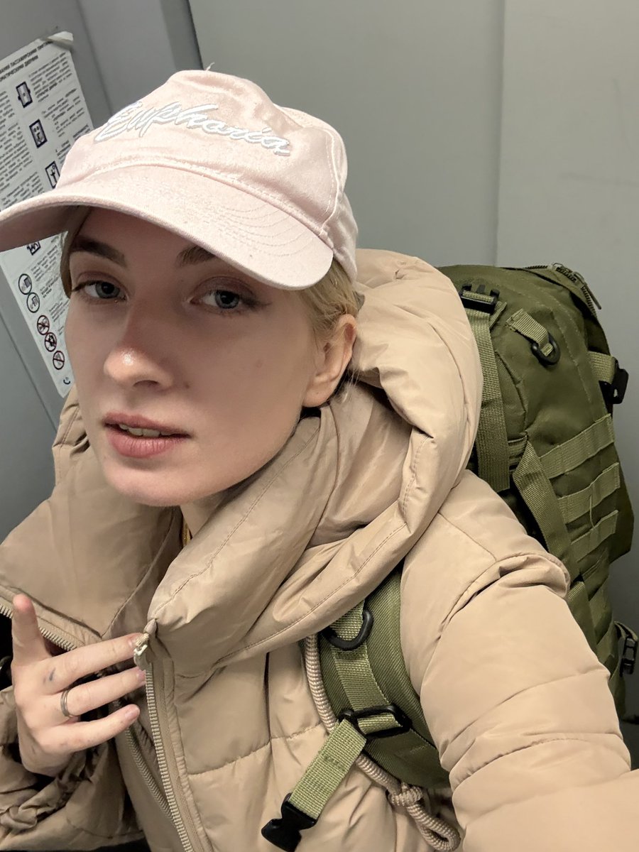 kselvtatt's tweet photo. это я снова сбежала в лес на день, жечь костры, танцевать до утра, пить настойки https://t.co/uC7Uzmx7QG