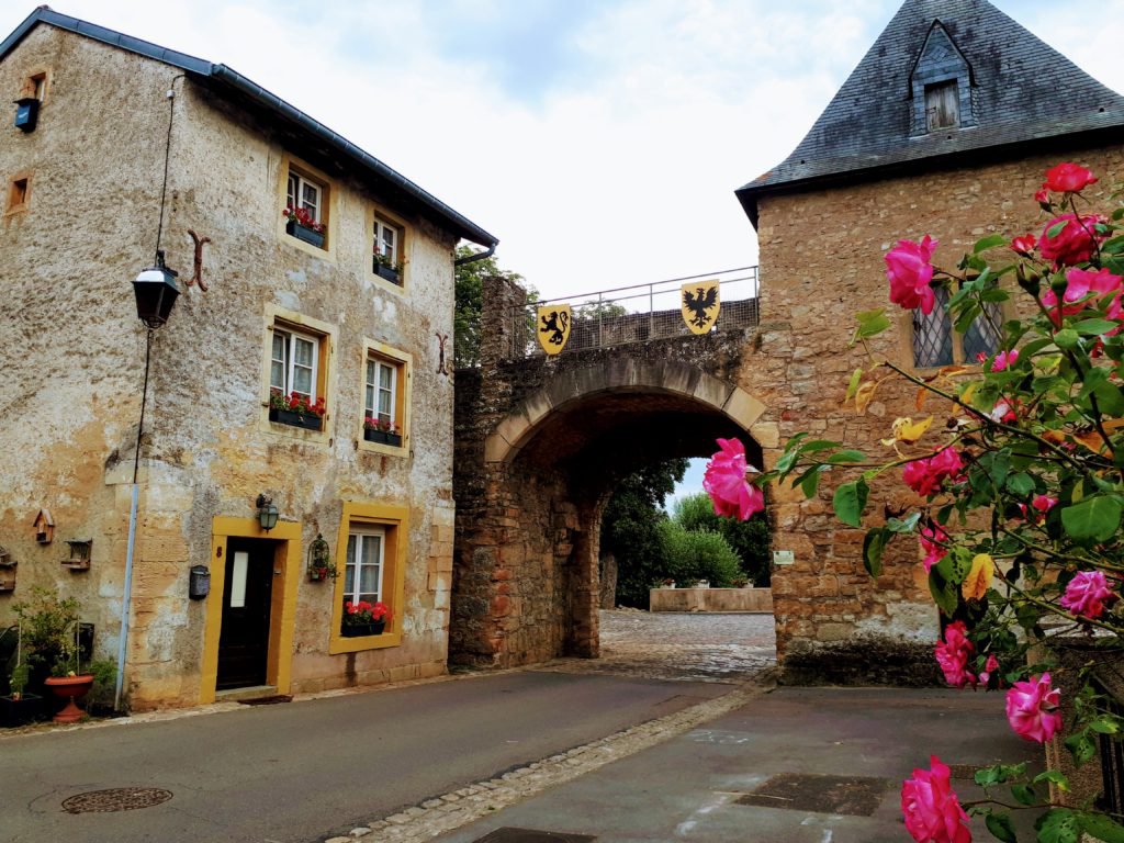 HarryTuttle54's tweet photo. @PerseusLeGrand Rodemack, la carcassonne lorraine...
https://t.co/0QIdPmeKiA https://t.co/HA0DZUyFlq