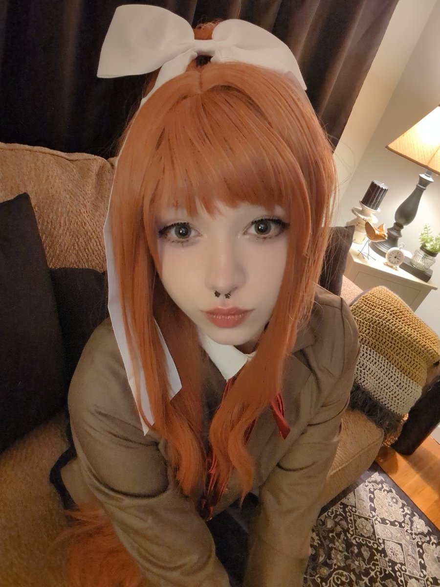 lotuslaced's tweet photo. silly monika selfies b4 i post my fave photos!! <3 https://t.co/lDs3XTyqQQ