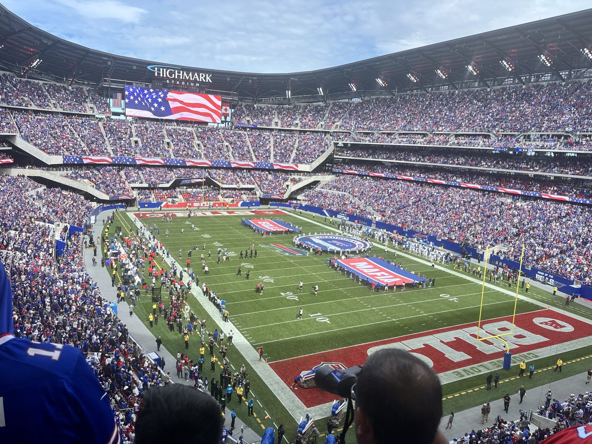 DamonAmendo's tweet photo. The preseason complaining about the @BuffaloBills new stadium was completely absurd. This place is amazing. Loud as hell. Sight lines all over are amazing. Grass. Concourses are huge, old stadium had big traffic jams. Video boards are just enough. Not overwhelming. This place is special.