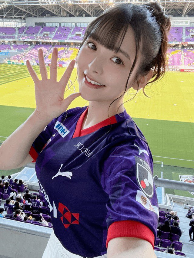 Idolizing777's tweet photo. 💜🤍 https://t.co/3TgFbCpvfP