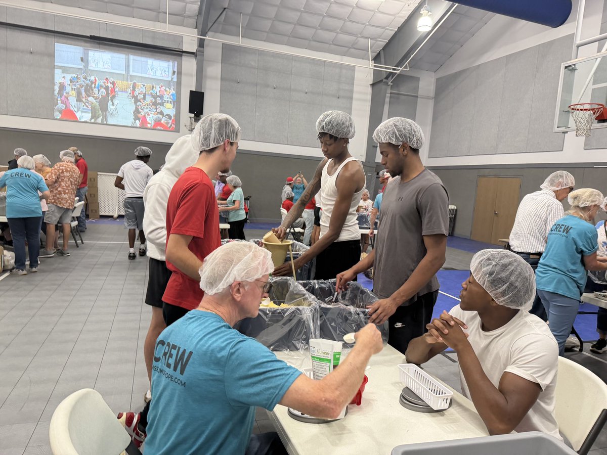 THEVALLEYMBB's tweet photo. Serving our community beyond the court. ❤️

Our guys spent the day giving back at First United Methodist Church of Athens, helping pack meals for families in need. We’re proud to see our Cardinals continue to make an impact not only on the court, but in the community. https://t.co/TOuoSGh5xc