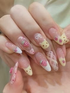 hungryfoxian's tweet photo. how pinterest sees you ! 🦊 ⋆. 𐙚 ˚

• character 
• plushie
• nails
• quote

────୨ৎ──── https://t.co/gackwy0Nfs