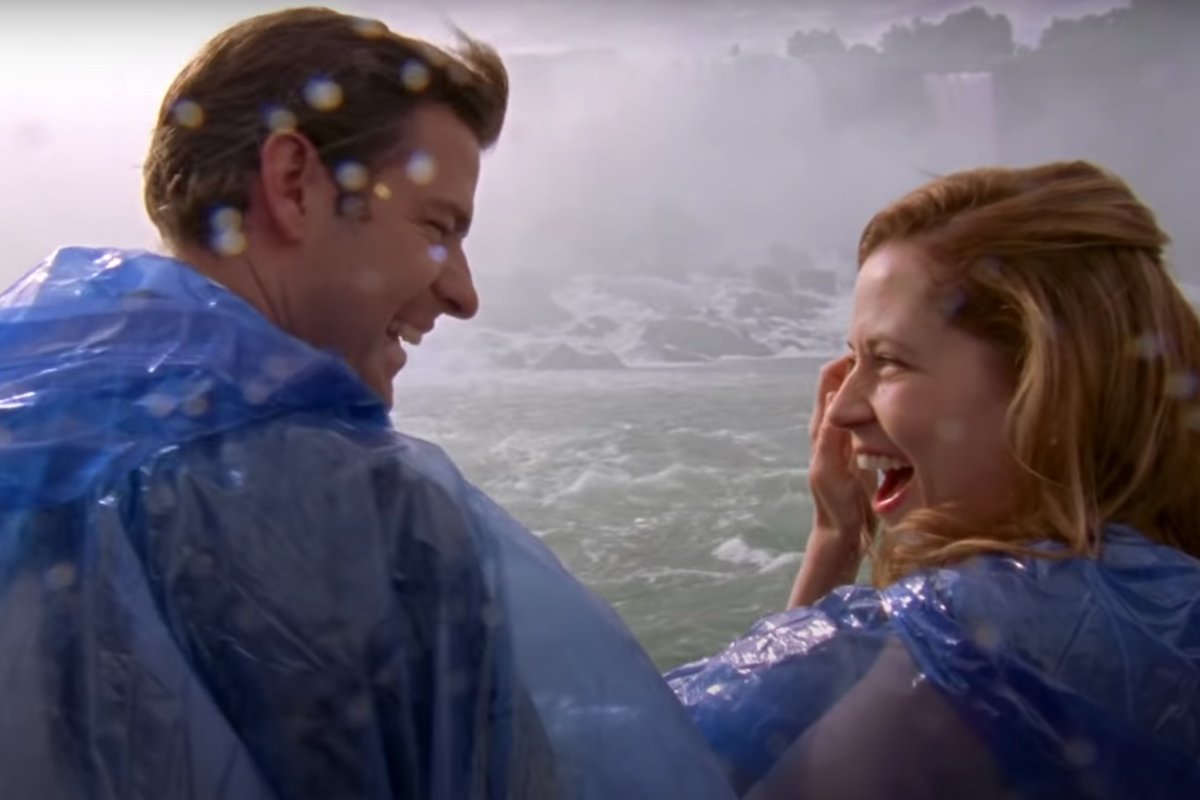DunderMifflinAS's tweet photo. On this day in 2009, Jim and Pam ran away to Niagara Falls and got married. https://t.co/m27NsHHB7k