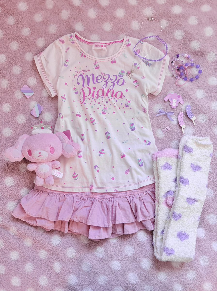 toyboxbun's tweet photo. outfit🎀 https://t.co/0ES39heQA4
