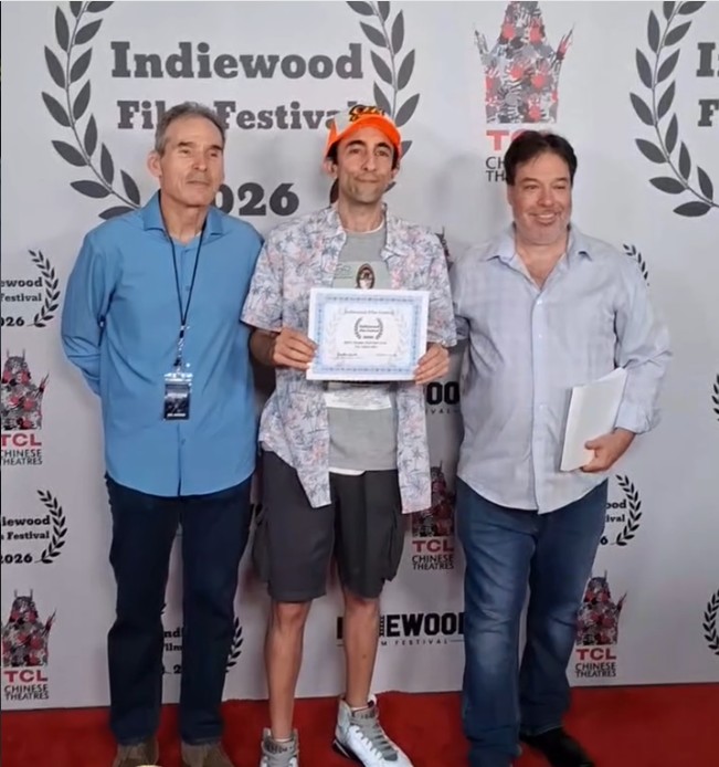 RayTur2ro's tweet photo. So honored, thankful &amp; grateful to the @indiewoodff  for awarding The Swan Way with the Best Drama Feature!! 
Thanks truly to @jongursha &amp; Peter Greene for selecting it &amp; for all of their hard work in making this festival such an amazing event! I will always cherish it! 🙌🤘🤟 https://t.co/pC0zlL2FrU