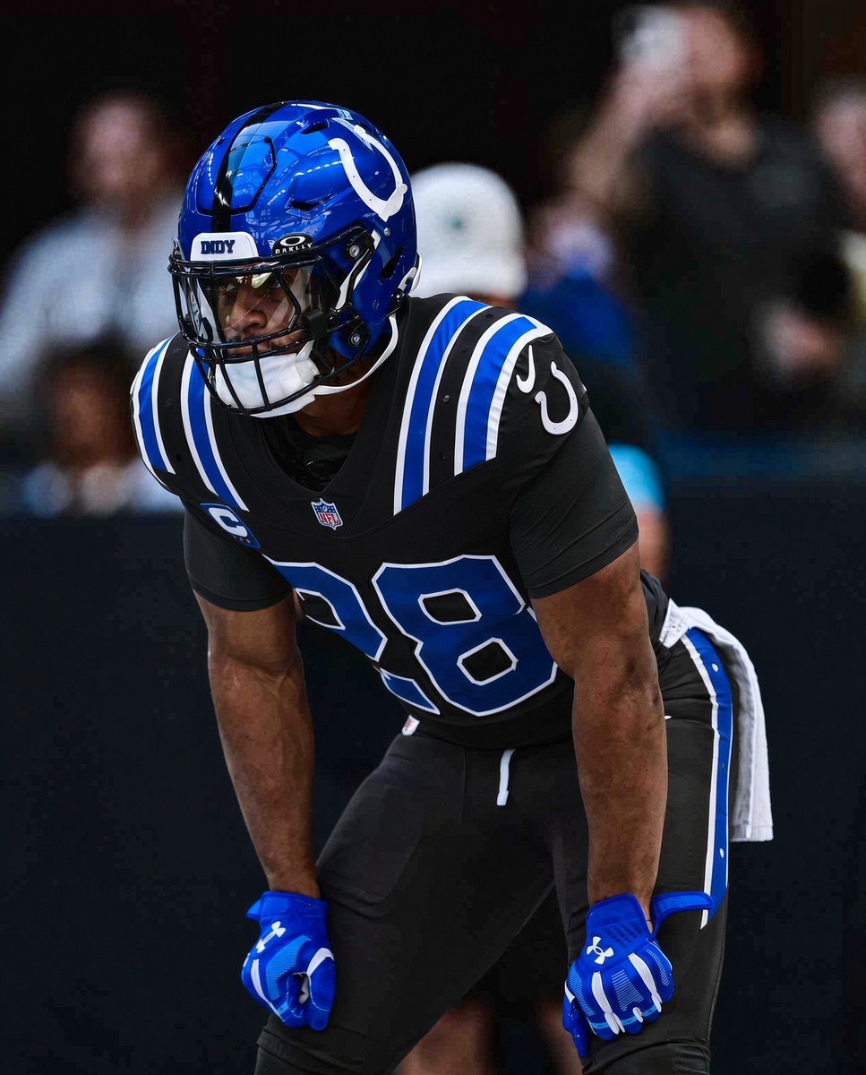 MikeVWins's tweet photo. @fashion_nfl Yeah idk https://t.co/K5GgdJ6oOk