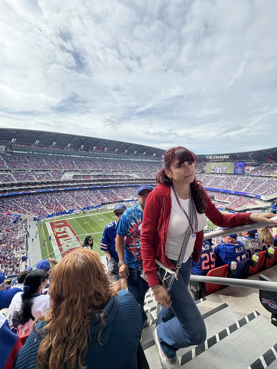RealJayFabrics's tweet photo. Glad I snagged seats to the #Bills game! These seats ate #unreal!! #OneBuffalo https://t.co/Rf6v2wNQbu