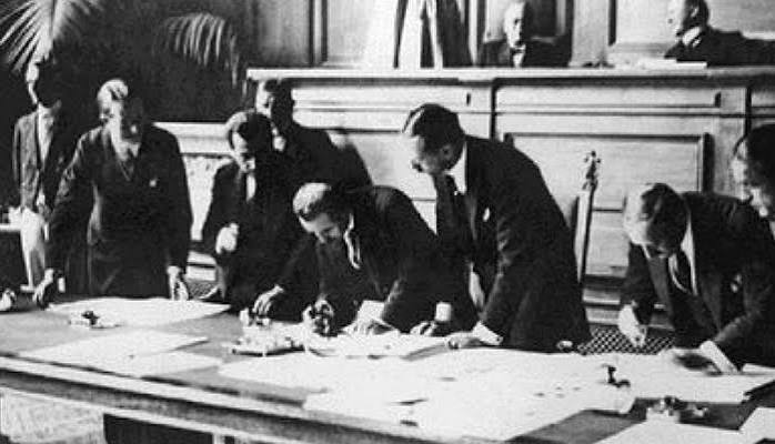 tzon_t's tweet photo. Turkey systematically violated the provisions of the Treaty of Lausanne concerning the protection of the Greek minority. Although the treaty explicitly guaranteed the safety, property, and rights of the Greeks, the actions of the Turkish state during the 20th century led to the near-total decimation of the community. Key violations by Turkey against the minority include: 1. Economic ruin (Capital Tax – 1942): During World War II, Turkey imposed the *Varlık Vergisi* (Capital Tax), which was applied in a discriminatory and ruinous manner against non-Muslim minorities (Greeks, Armenians, and Jews). Those unable to pay the exorbitant sums saw their assets confiscated and were themselves deported to forced labor camps in Aşkale. 2. Violent persecution and pogroms (The September Events – 1955): On September 6–7, 1955, a violent pogrom against the Greeks of Istanbul, orchestrated by the Turkish state, broke out. Dozens of people lost their lives and women were abused, while thousands of Greek homes, shops, schools, and churches were looted and completely destroyed. 3. Mass expulsions (1964) Through a secret decree in 1964, Ankara summarily expelled approximately 12,000 Greek nationals who were living legally in Constantinople. They were permitted to take with them only 20 kilograms of luggage and the equivalent of 20 dollars. This forced their families (who held Turkish citizenship) to follow them as well, effectively stripping the City of its Greek element. 4. De-Hellenization of Imbros and Tenedos Article 14 of the Treaty stipulated a special status regarding self-administration, local policing, and the protection of Greek rights on these two islands. Turkey completely violated this article: it abolished Greek education, closed schools, expropriated Greek lands, established open prisons for high-security inmates on the island, and brought in settlers en masse, forcing the Greeks to emigrate. 5. Interference with Religious Freedom: Turkey violates Article 40 of the Treaty, which guarantees the right of minorities to manage their own religious institutions. A prime example is the closure of the Halki Theological School in 1971—which remains closed, thereby preventing the training of new clergy for the Ecumenical Patriarchate—as well as the continuous restrictions and interference by the Turkish Directorate General of Foundations (a state agency) in the management of assets and the elections of Greek charitable foundations (as confirmed by recent rulings against Turkey by the European Court of Human Rights). The Consequence of Violations: Due to these practices, the Greek minority in Turkey—which numbered over 110,000 people in 1923—has shrunk today to fewer than 2,000–3,000 individuals, mostly elderly; this fact demonstrates in practice the complete disregard for both the spirit and the letter of the Treaty of Lausanne on the part of Ankara.