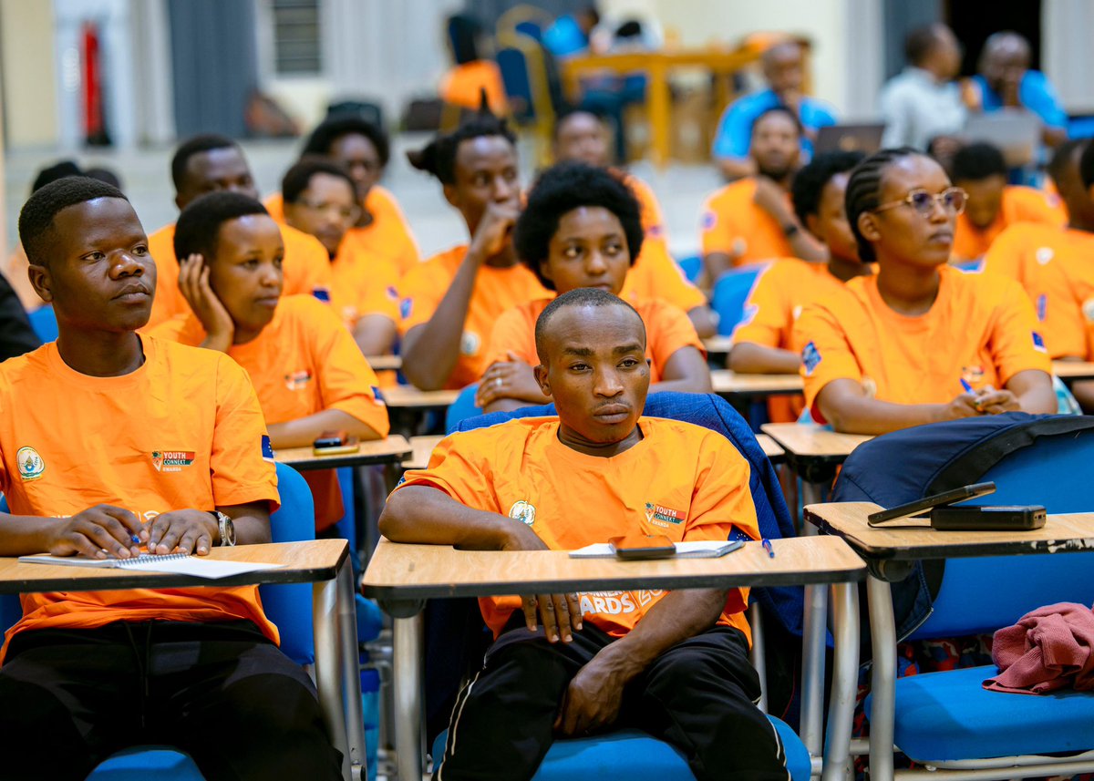 RwandaYouthArts's tweet photo. Kuri iki Cyumweru, ba rwiyemezamirimo b’urubyiruko, n’abahanzi 270 bakomeje ku rwego rw’Igihugu mu marushanwa ya #ArtsConnekt na #YouthConnekt Awards 2026, bamaze kugera mu kigo cy’Ubutore cya Nkumba mu karere ka Burera aho bagiye kumara iminsi 6 bahugurwa ku buryo bwo kunoza no kwagura imishinga yabo.