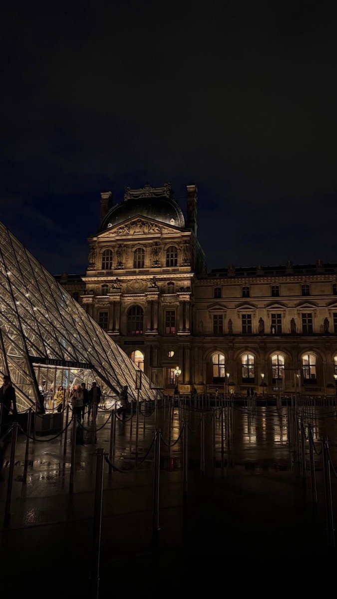 hraveth's tweet photo. ⠀ 

         @ jules.kang ໒꒱ 280926
⠀⠀⠀              # update 

paris. tu m'as tellement manqué. you’re still as beautiful as i remember.

⠀ ⠀ https://t.co/zuJz7TCNME