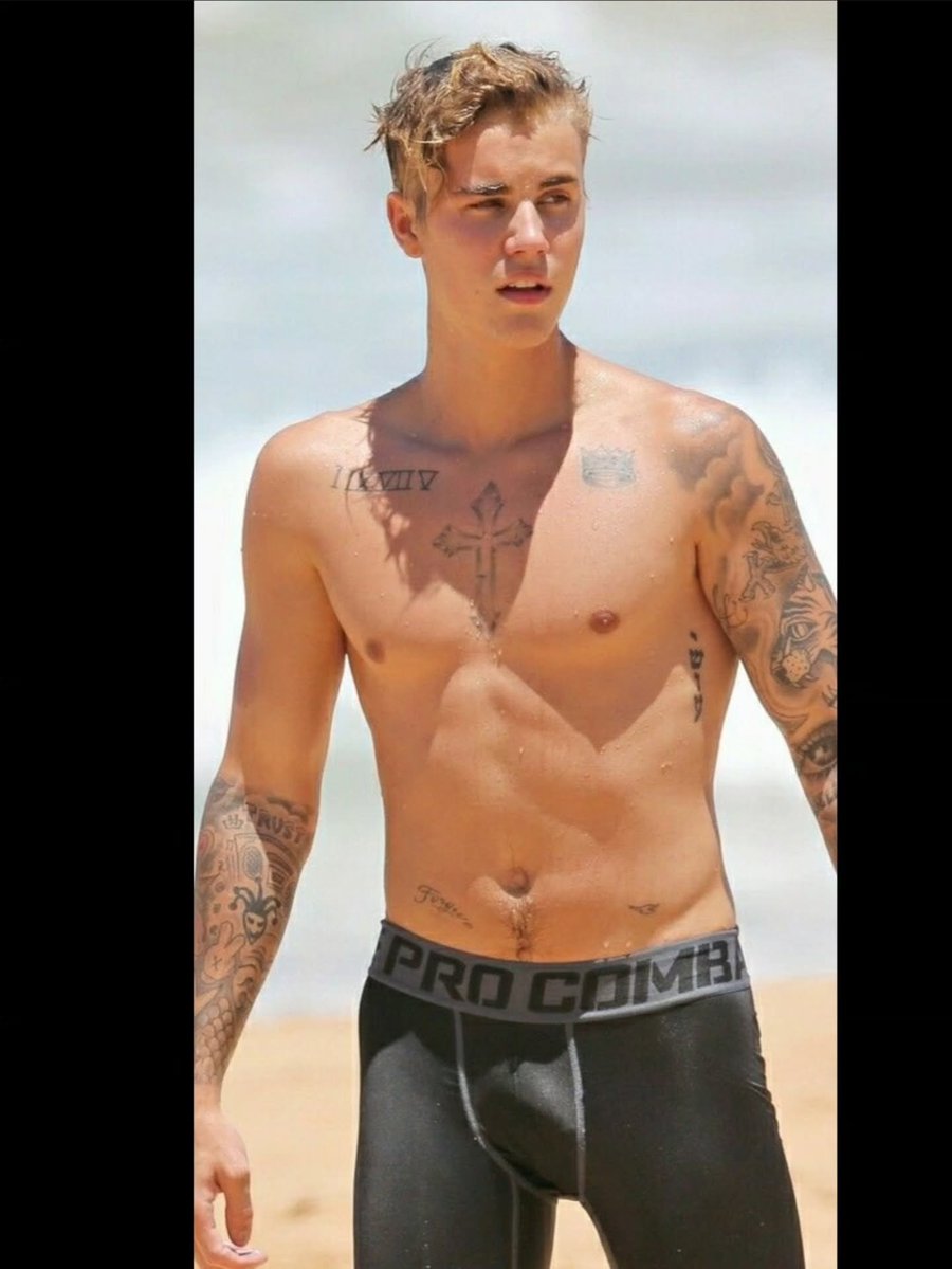 biebercentralhq's tweet photo. show me a picture of your celeb crush 🫶 I start: https://t.co/7L7Bpk7HIe
