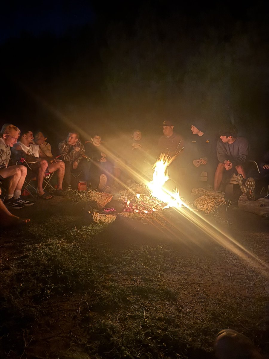ASUWrestling's tweet photo. Weekend well spent at Camp T! 🔱

Had a wonderful experience bonding as a team ahead of the upcoming season.

#ForksUp /// #O2V https://t.co/upu8gO66jQ