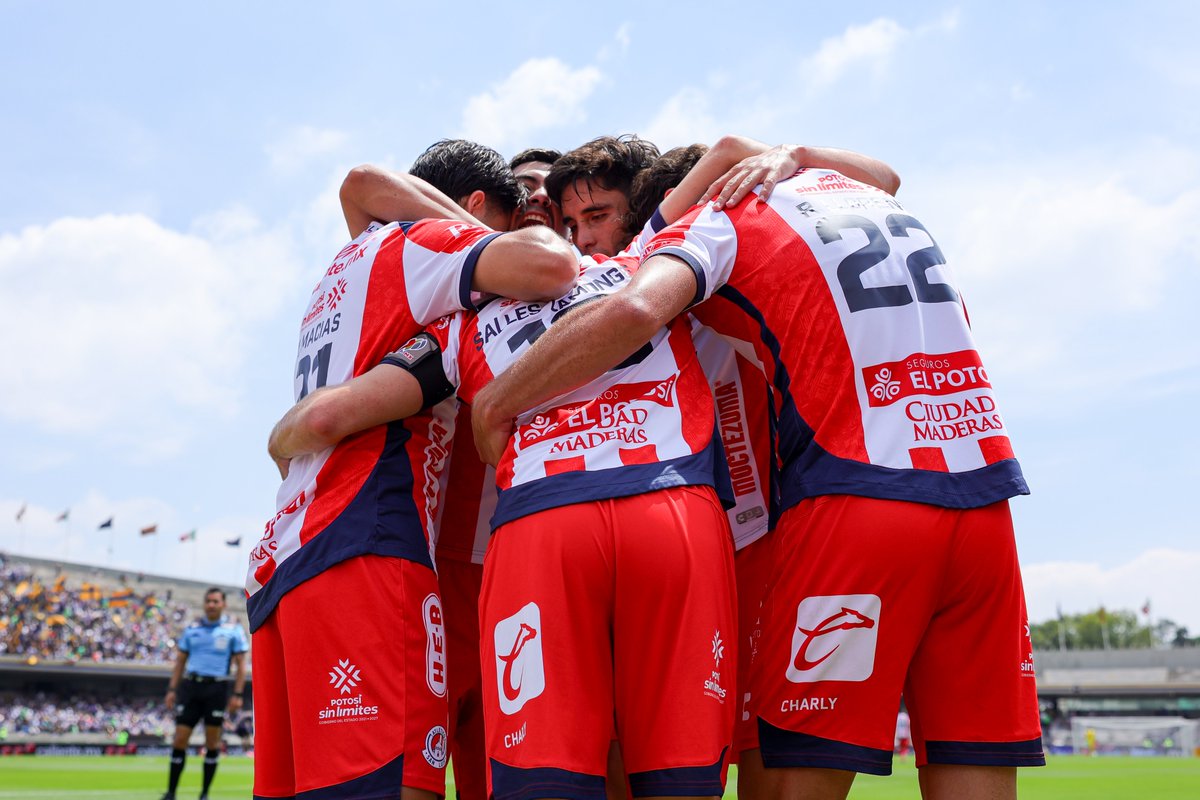 LigaBBVAMX's tweet photo. ⏱️ Medio tiempo con ventaja para la visita.
@PumasMX 0-1 @AtletideSanLuis 🐾🆚🔴⚪
#LaLigaDeLaAfición✨ | #J10 | #UNAMADSL | #AP26 https://t.co/XSOHjts0TX