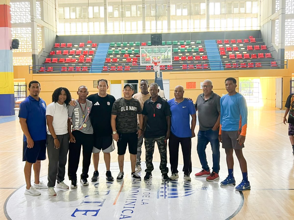 FedombalRD's tweet photo. Con mucho éxito se desarrollaron los campamentos femeninos en San Cristóbal y Barahona, enfocados en identificar el talento U16 y U17 que seguirá representando a la República Dominicana. 🇩🇴🏀

#FEDOMBAL #BasketFemenino https://t.co/Nko84zphsA