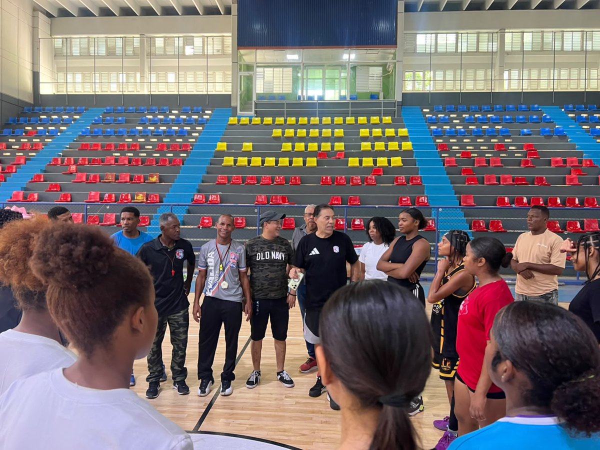 FedombalRD's tweet photo. Con mucho éxito se desarrollaron los campamentos femeninos en San Cristóbal y Barahona, enfocados en identificar el talento U16 y U17 que seguirá representando a la República Dominicana. 🇩🇴🏀

#FEDOMBAL #BasketFemenino https://t.co/Nko84zphsA