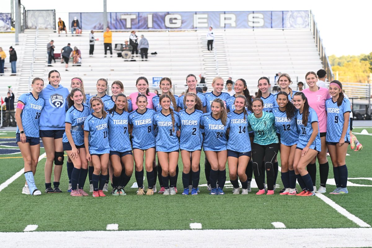 JenParkerSports's tweet photo. Twinsburg Girls defeated Jackson 3-0 at home Saturday night. Go Tigers! 

Gallery: https://t.co/IuQfCtHUZd

@TwinsburgTigers https://t.co/eVsxHcZbWl
