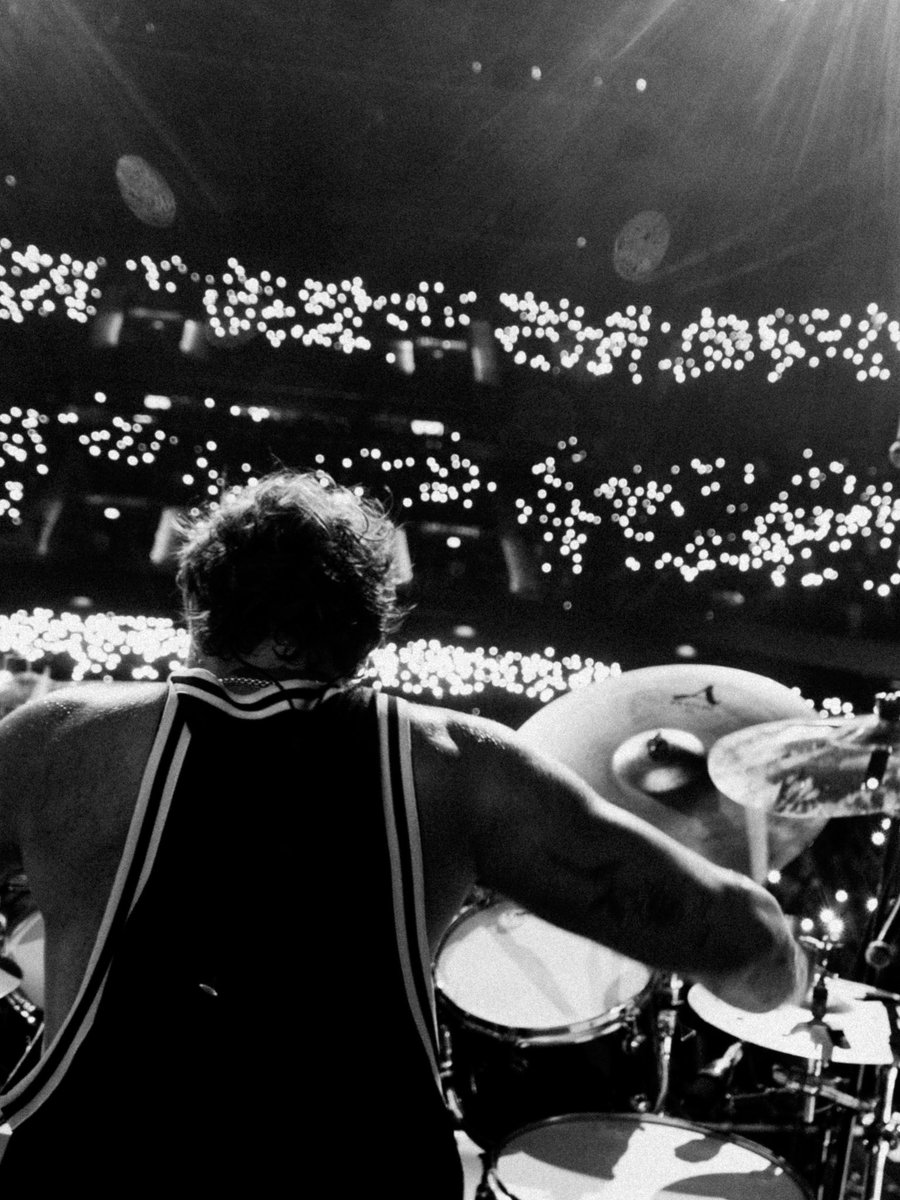 The5SOSYears's tweet photo. Have you voted for your fav drummer @Ashton5SOS!?? 

Only a few days left, so make sure to give our fav guy some love! 

🔗 https://t.co/F4n6z9lKS4

Via Ashton’s new IG post 🌟 https://t.co/oOjFHYvyR0