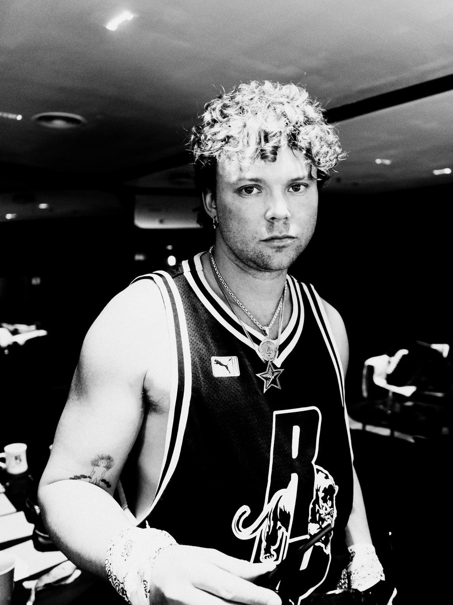 The5SOSYears's tweet photo. Have you voted for your fav drummer @Ashton5SOS!?? 

Only a few days left, so make sure to give our fav guy some love! 

🔗 https://t.co/F4n6z9lKS4

Via Ashton’s new IG post 🌟 https://t.co/oOjFHYvyR0