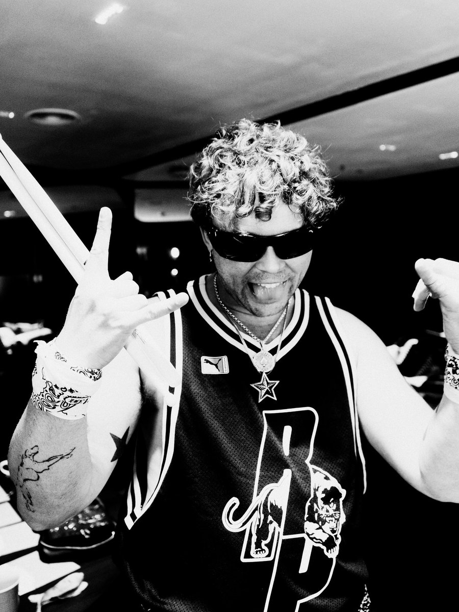 The5SOSYears's tweet photo. Have you voted for your fav drummer @Ashton5SOS!?? 

Only a few days left, so make sure to give our fav guy some love! 

🔗 https://t.co/F4n6z9lKS4

Via Ashton’s new IG post 🌟 https://t.co/oOjFHYvyR0