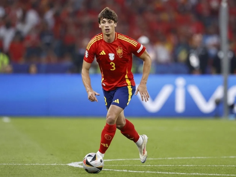 5OUFAINE's tweet photo. 🇪🇸 رسميًا: روبن لو نورماند ينضم لقائمة إسبانيا في دوري الأمم بدل المصاب إريك غارسيا، الذي انسحب من المعسكر بسبب انزعاج في ركبته اليسرى.
#إسبانيا #دوري_الأمم https://t.co/YmgwS4afJk
