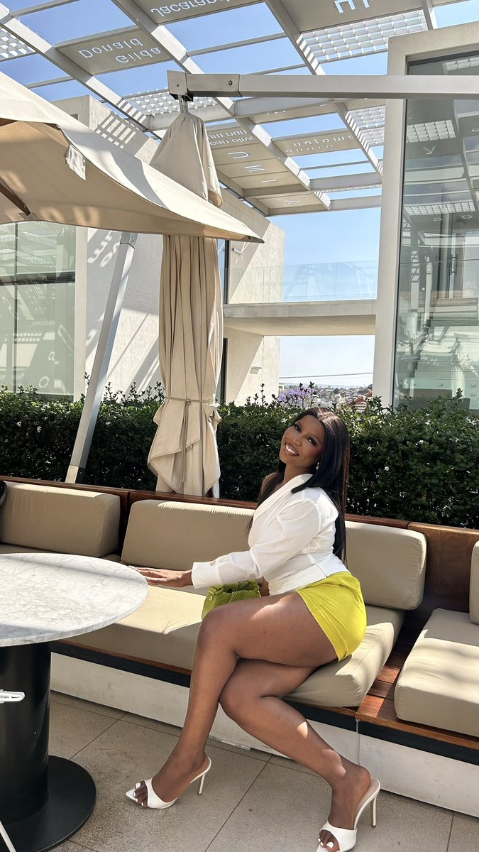 amara_praisee's tweet photo. Sexy Charisma 💚📍 https://t.co/GYclhz3eLv