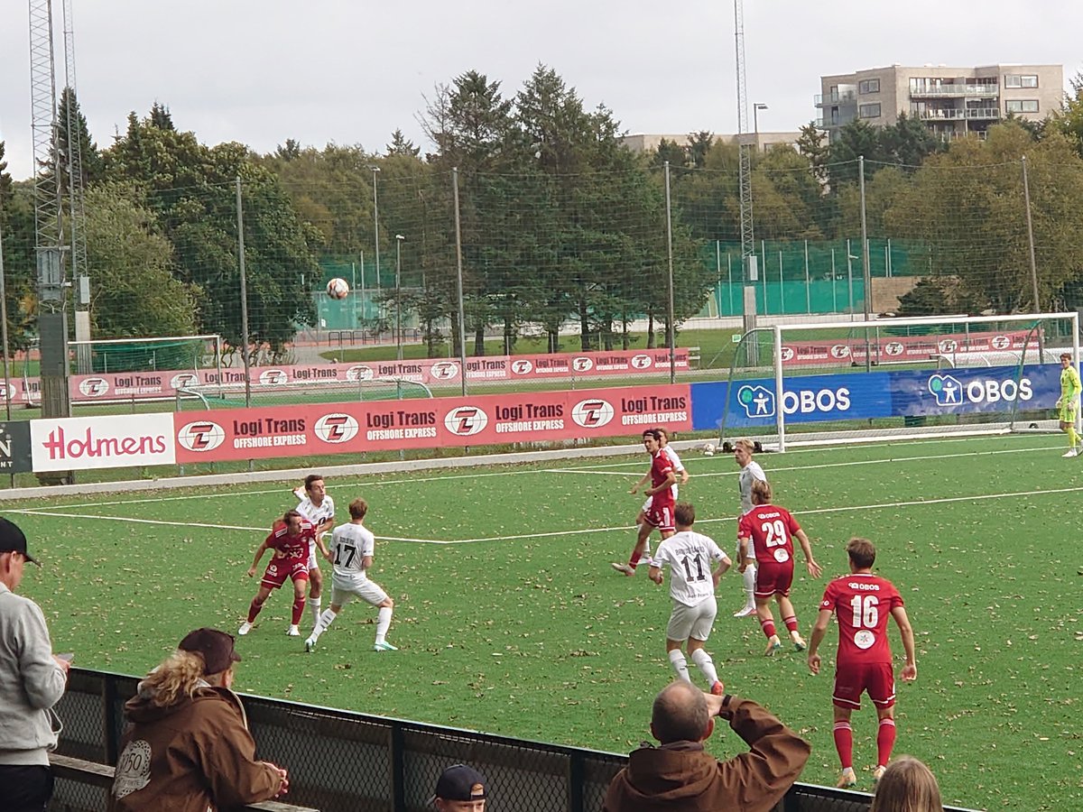 ped1980's tweet photo. My blog from the Alustar Arena which saw promotion chasing Mjondalen come from behind to defeat struggling Vidar, also, Jerv stay nine clear, Sotra, Brattvag &amp; Bjarg all keep promotion push going, Sandviken win huge relegation six pointer.....

https://t.co/ce4oOMbWfN https://t.co/rqZlzsINKT